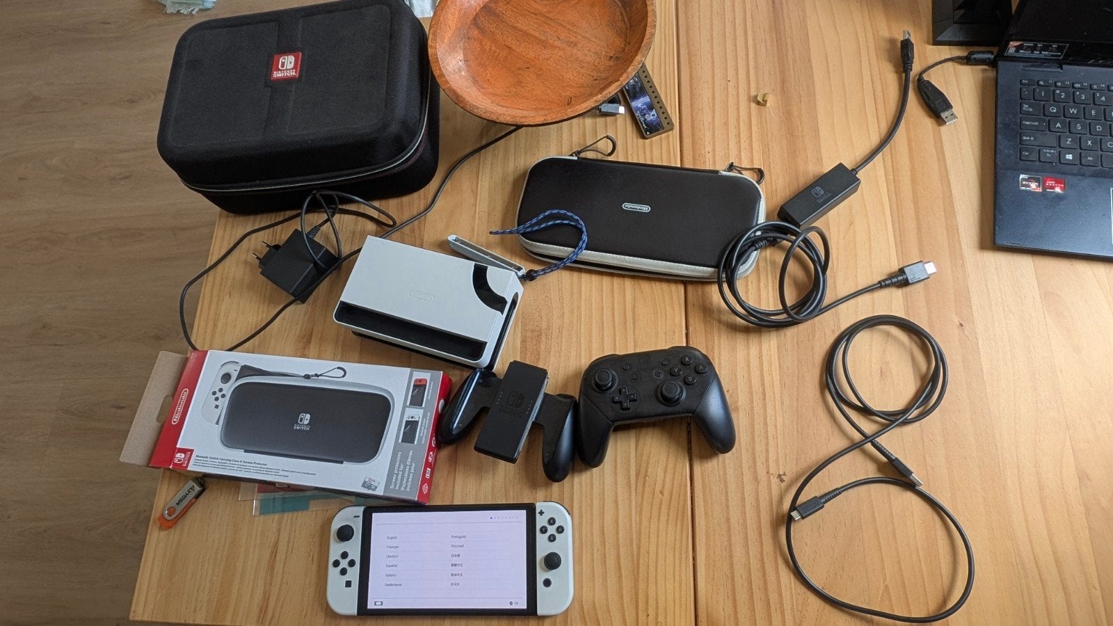 Foto 3 van Nintendo Switch OLED-model mét toebehoren te koop!