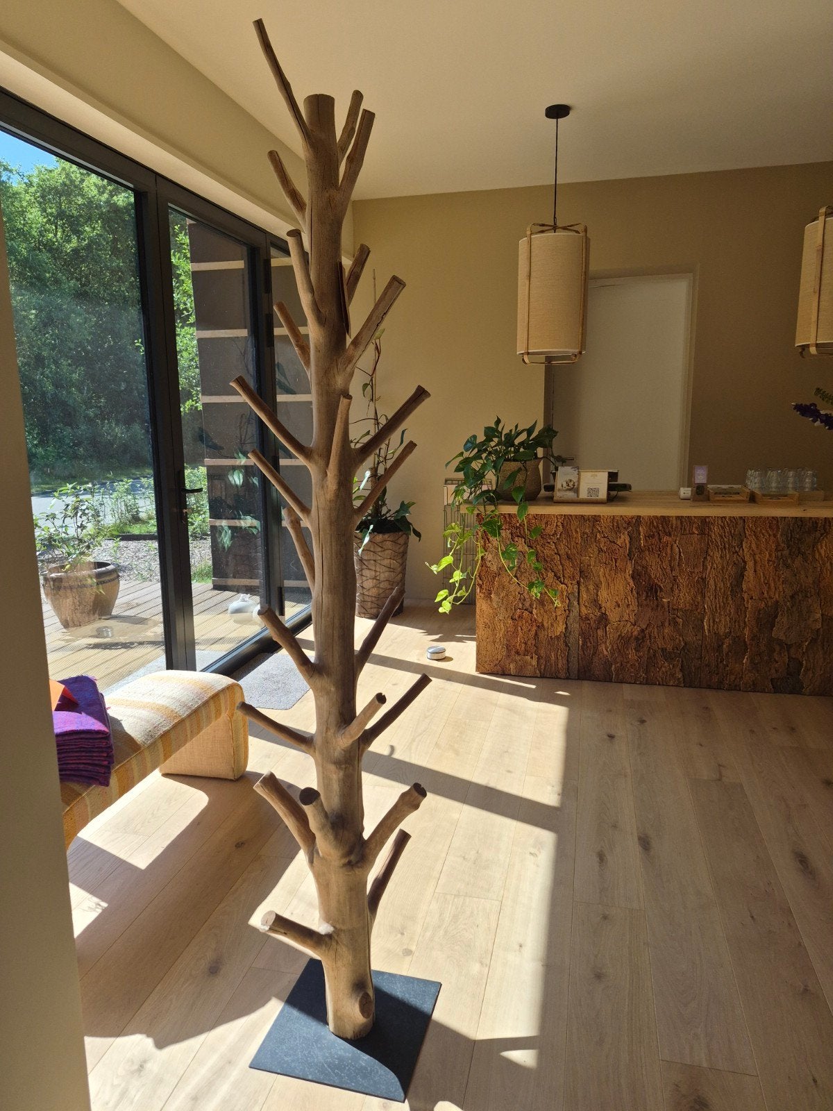 Prachtige mangohouten kapstok uit yogastudio, Ophalen, Gebruikt, Staande kapstok, 150 tot 200 cm