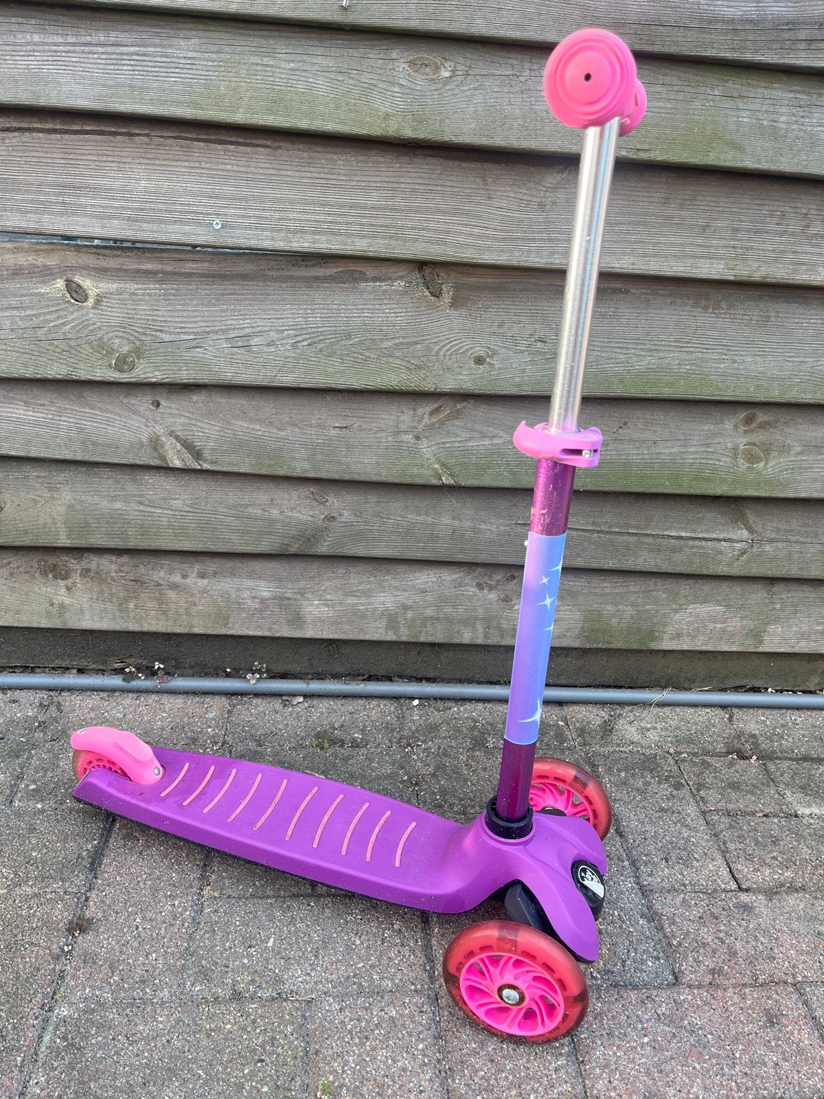 Leuke paarse kinderstep met 3 wielen, Fietsen en Brommers, Steps, Ophalen of Verzenden, Gebruikt, Gewone step
