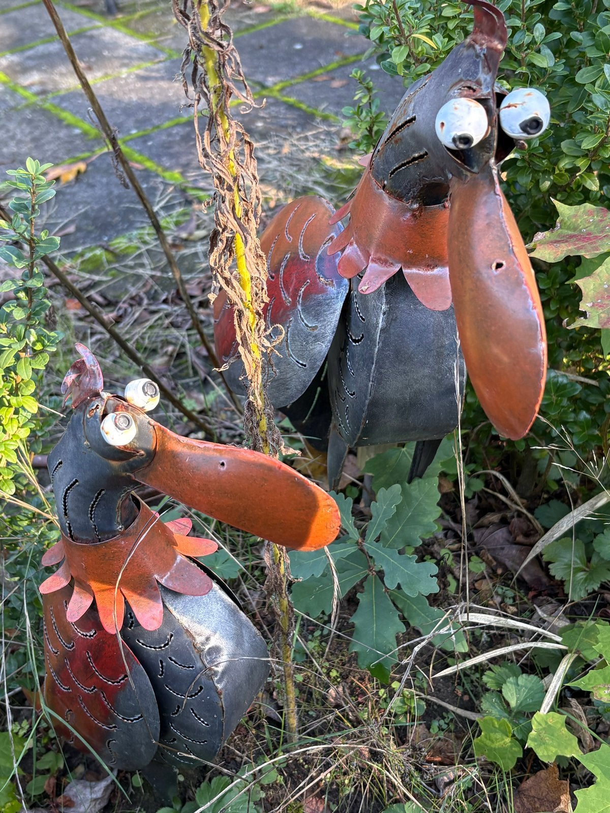 Metalen tuindecoratie: Twee vrolijke vogels, Ophalen of Verzenden, Gebruikt, Metaal, Dierenbeeld