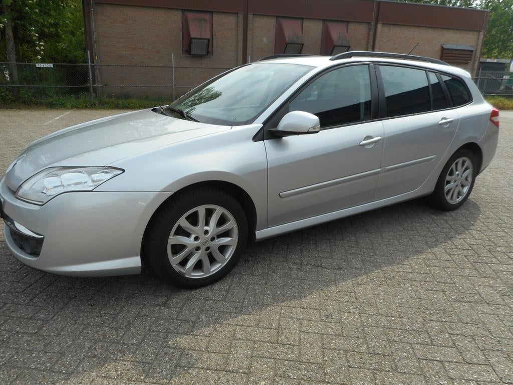 Renault Laguna Estate 2.0 16V Sélection Business, Auto's, Renault, Laguna, Stof, Gebruikt, 4 cilinders