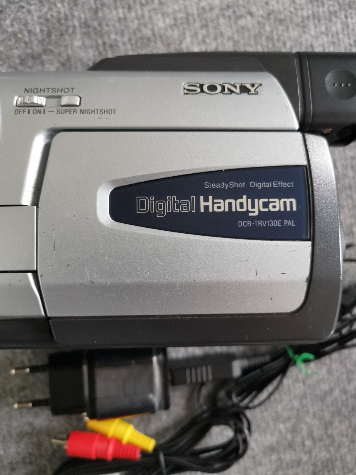 Sony Digital Handycam DCR-TRV130E PAL - digital 8 camcorder, Ophalen of Verzenden, Mini dv, Sony, 20x of meer