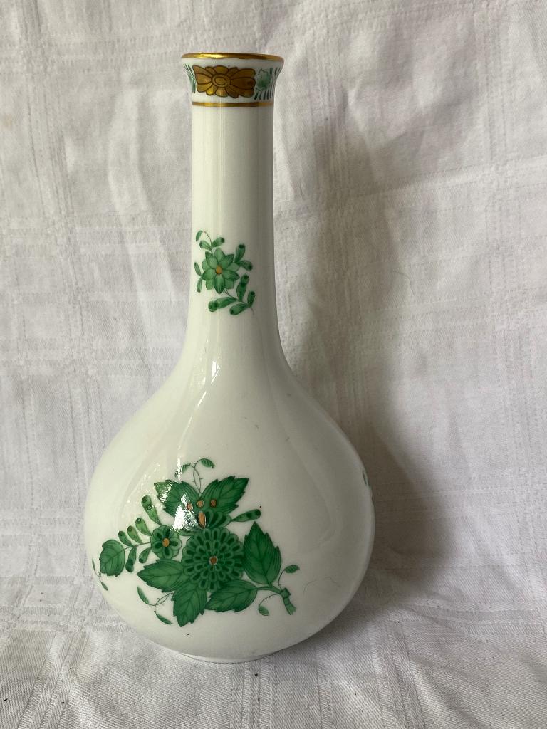 Herend porselein bol vaasje groen Apponyi decor, Antiek en Kunst, Ophalen of Verzenden