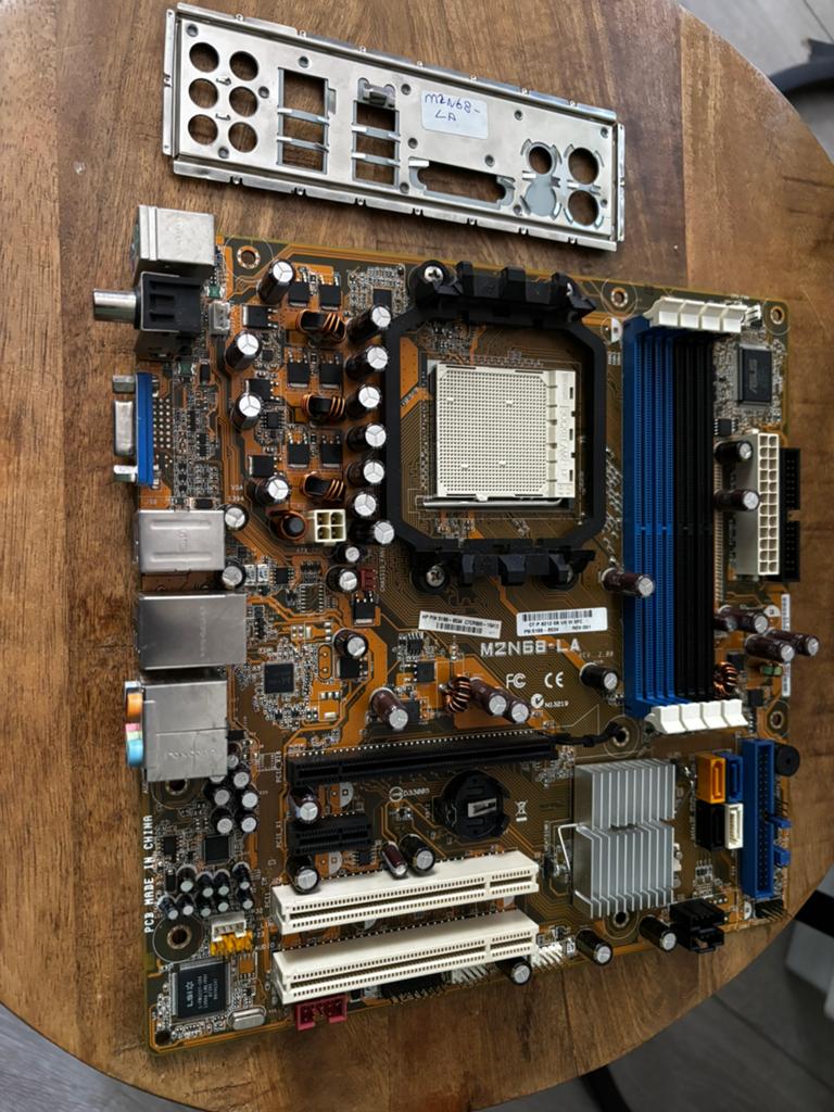 Asus M2N68-LA moederbord, Ophalen of Verzenden, Gebruikt, DDR3