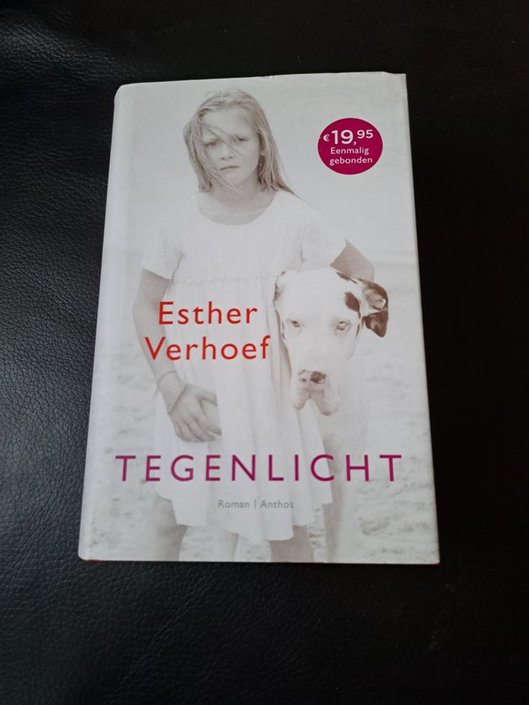 Tegenlicht - Esther Verhoef (Thriller), Ophalen of Verzenden, Gelezen, Esther Verhoef, Nederland