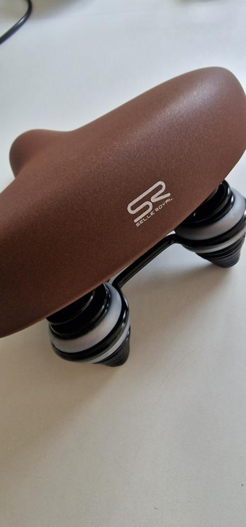 Selle Royal S2 fietszadel met vering - Bruin voor Cortina, Fietsen en Brommers, Fietsonderdelen, Ophalen of Verzenden, Zadel, Selle Royal