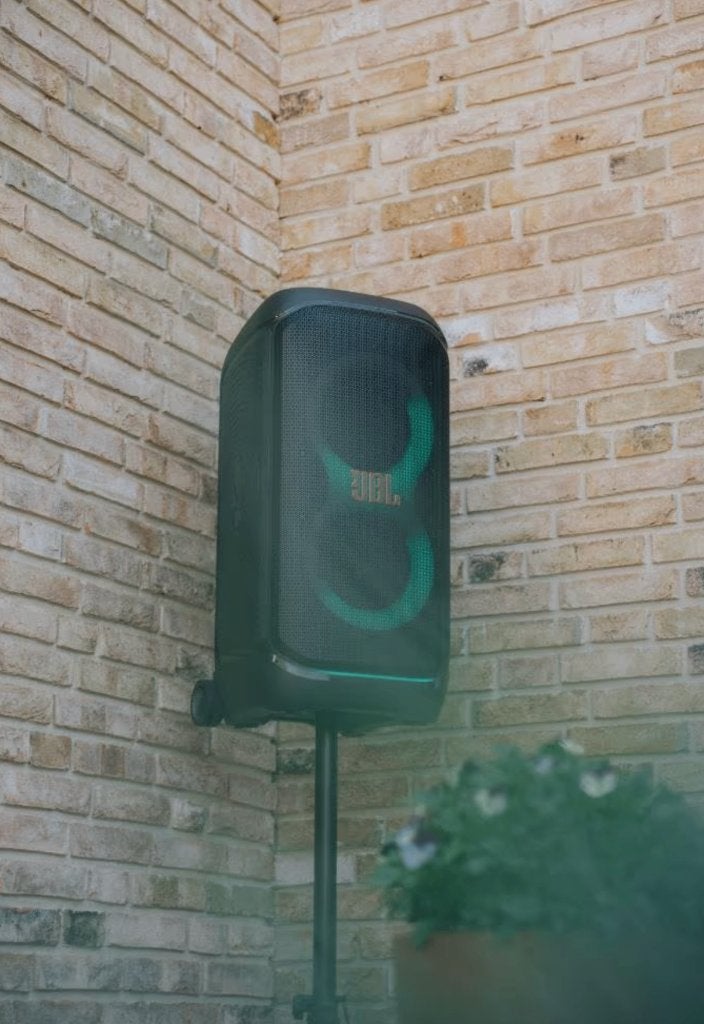 TE HUUR - Partybox JBL 320: Draadloze speaker op statief, Ophalen of Verzenden, Nieuw, Overige