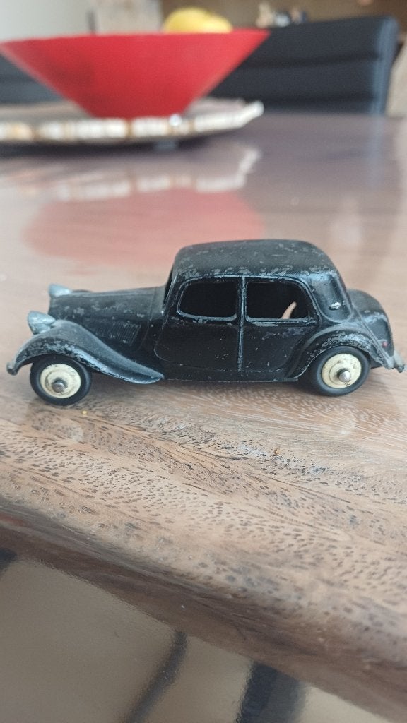 Dinky Toys citroen 11BL, no.24N (2), Antiek en Kunst, Antiek | Speelgoed, Ophalen of Verzenden