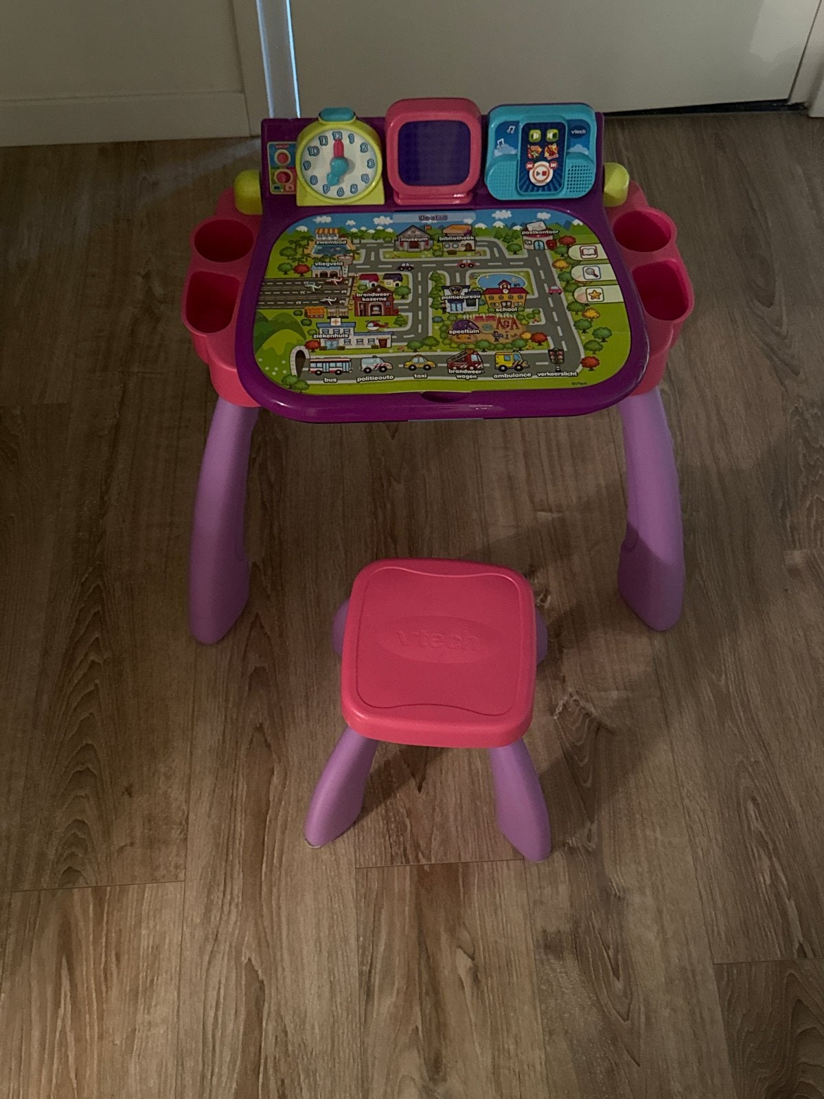 VTech bureau met krukje - Interactief speelplezier, Ophalen of Verzenden, Gebruikt, Overige typen, Met licht