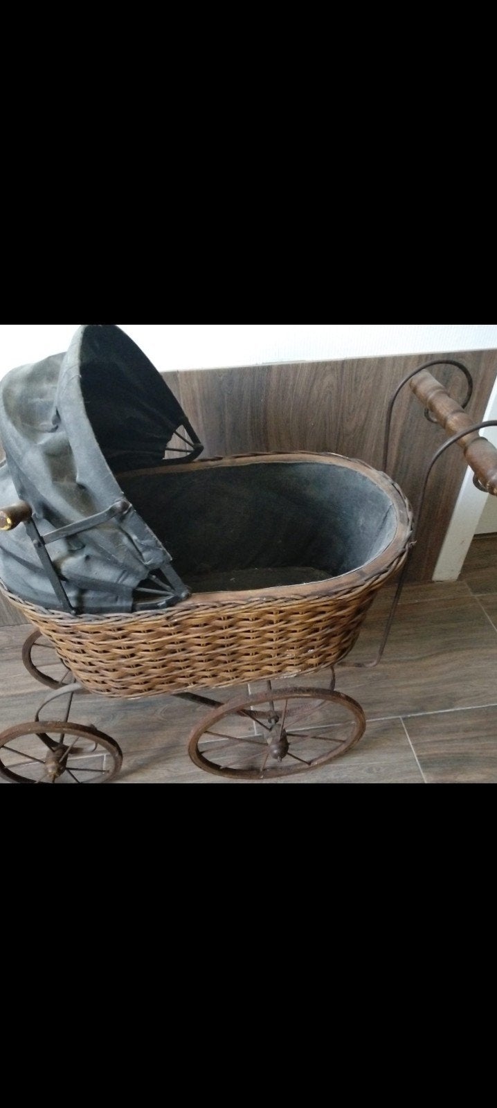 Vintage rieten kinderwagen - Decoratief item, Ophalen