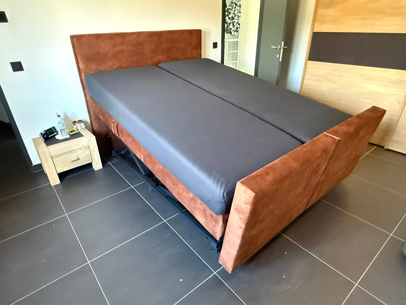 Foto 21 van Hoog laag bed/boxspring/seniorenbed/ seniorenbed hoog laag