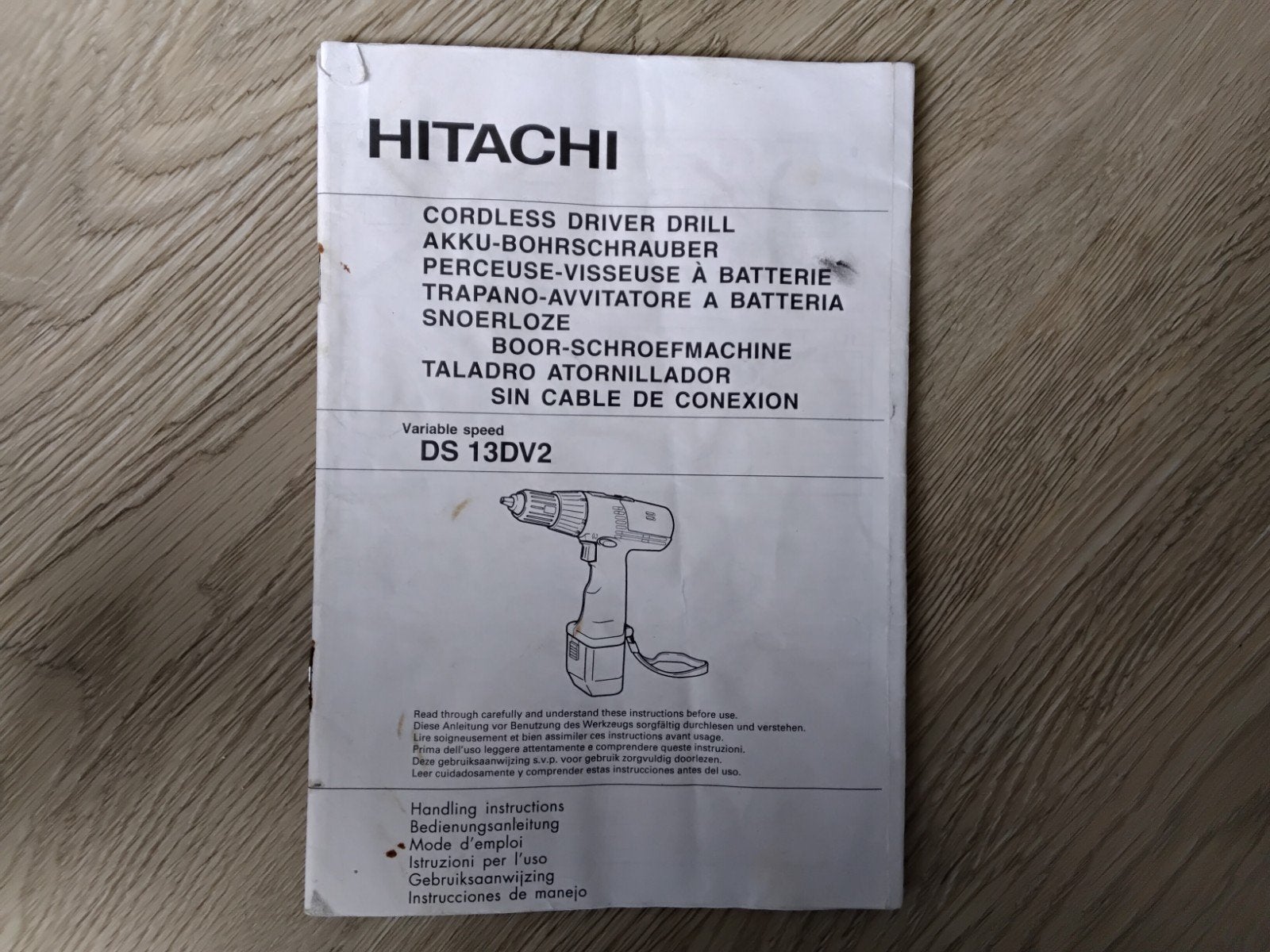 Hitachi Boor- en Schroefmachine DS 13DV2 met Accu en Lader, Gebruikt, Variabele snelheid, Ophalen of Verzenden, Boor- en Schroefmachine
