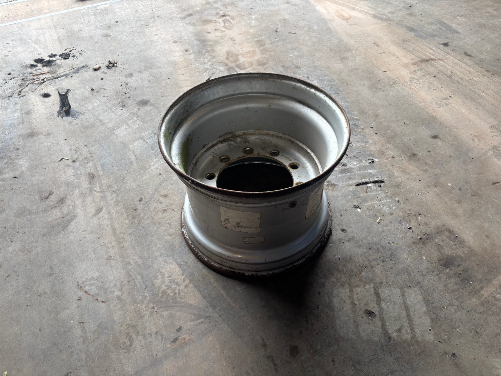 Velg 10 gaats diameter 22,5 inch breedte 16 inch, Zakelijke goederen, Agrarisch | Onderdelen | Banden, Velgen en Assen, Ophalen