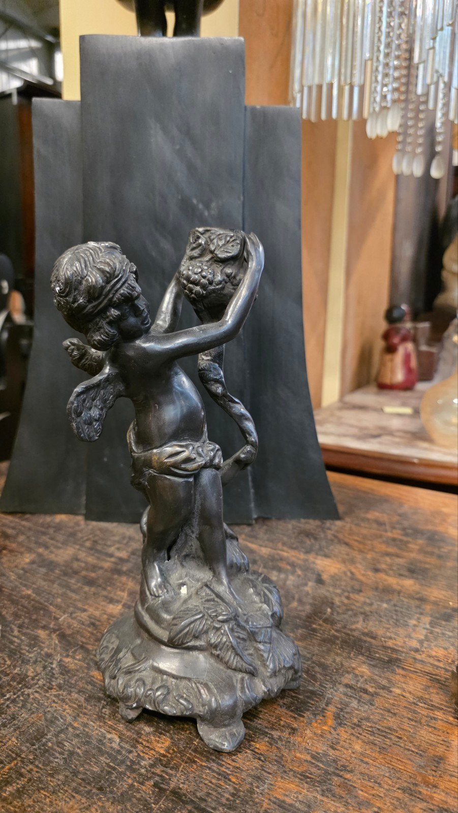 zwaar antiek bronzen Cupido