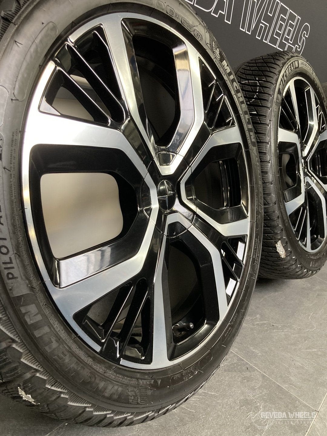 20” originele Polestar 2 velgen + winterbanden 5x108 3224395, -, -, Banden en Velgen, 20 inch