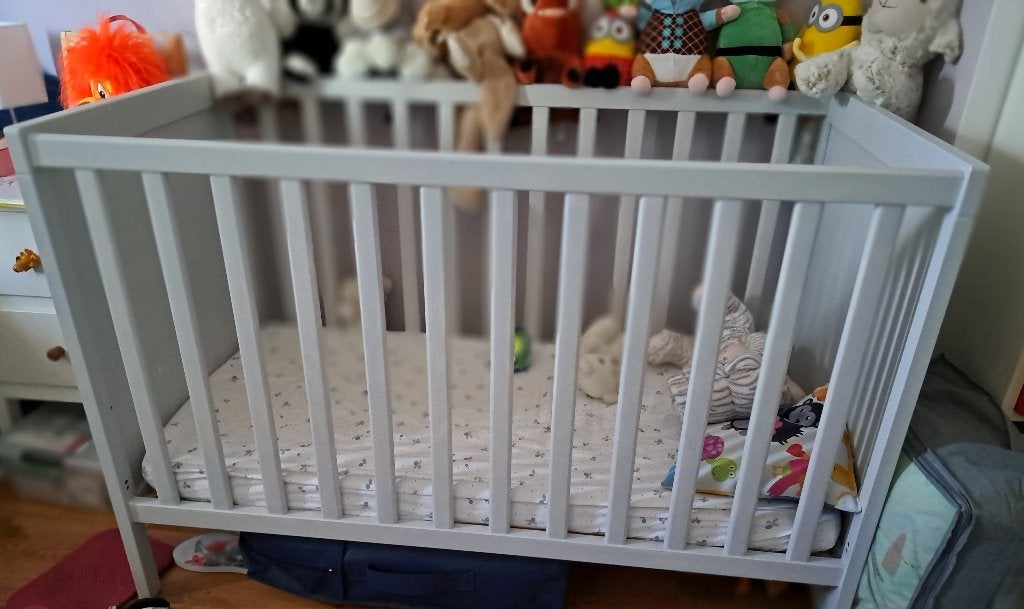 Babybedje Sundvik, Kinderen en Baby's, Babywiegjes en Ledikanten, Ophalen, Gebruikt, Ledikant
