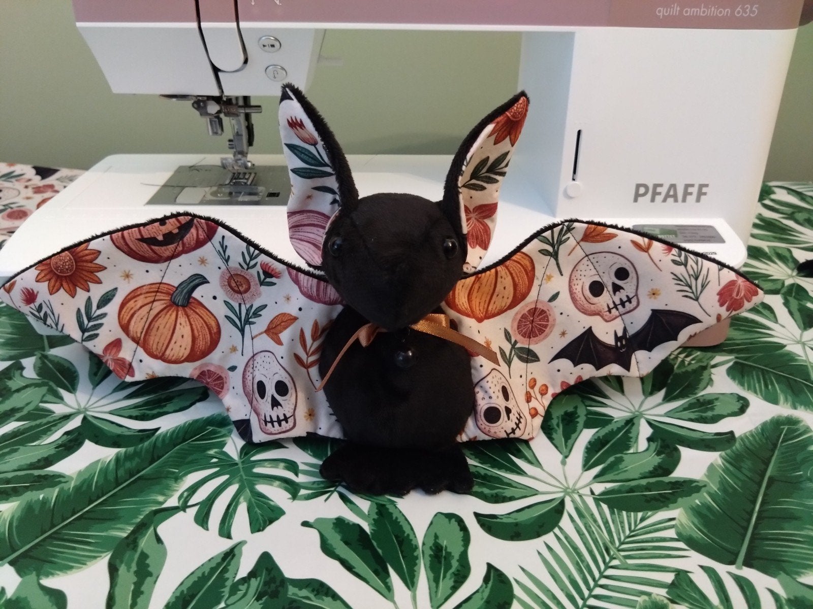 Handgemaakte vleermuis knuffel, Beezeeart patroon, Halloween, Kinderen en Baby's, Speelgoed | Knuffels en Pluche, Overige merken