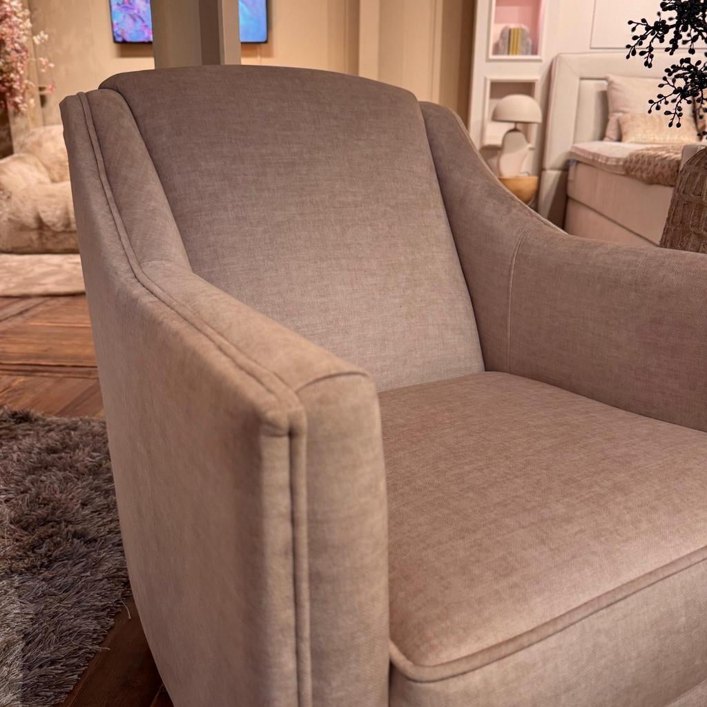 UrbanSofa showroom sale fauteuil Jake, Ophalen, 75 tot 100 cm