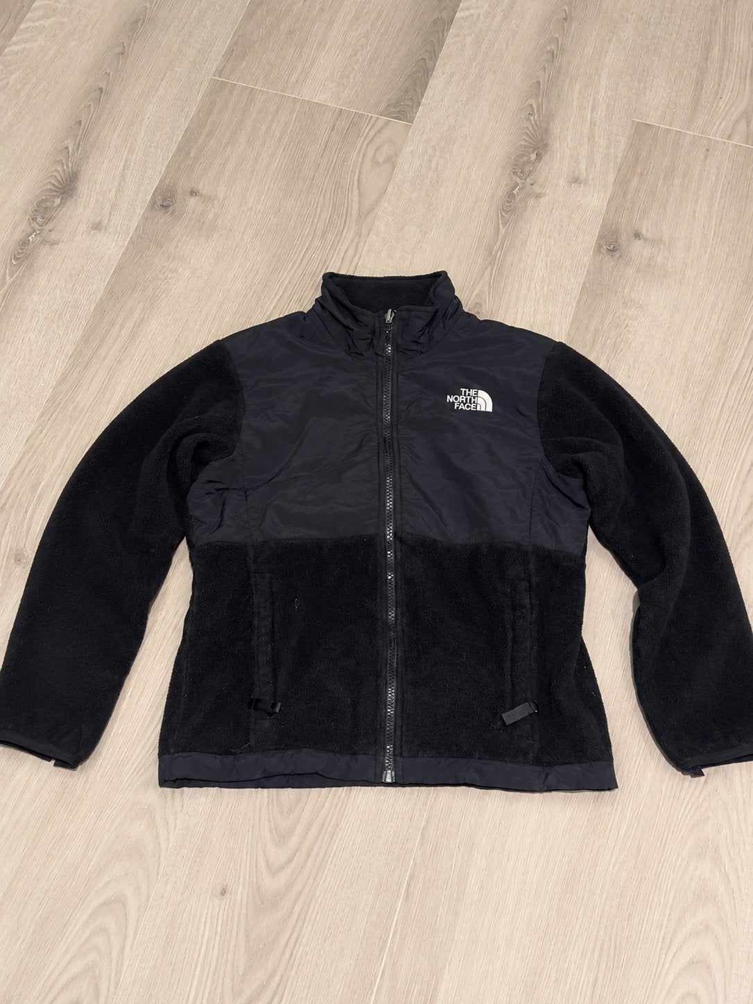 The North Face Denali Fleece Jas Zwart Meisjes Maat L, Gebruikt, VF International S.A.G.L., TOCHANGE@vfc.com, Via Senago 42/E, 6912 Pazzallo-Lugano, Zwitserland