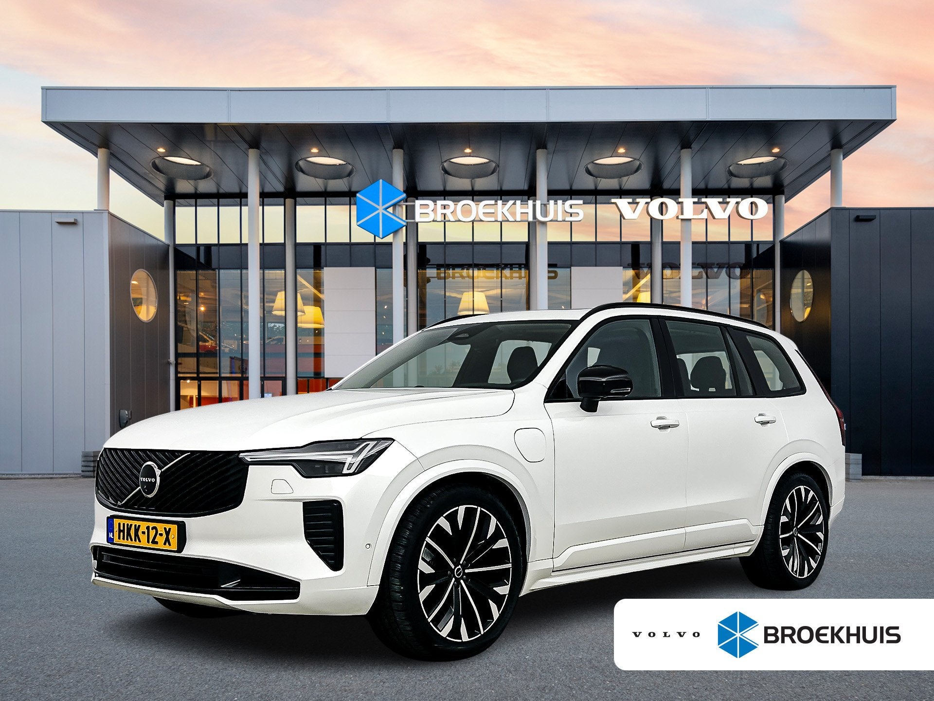Volvo XC90 T8 Recharge Ultra Dark