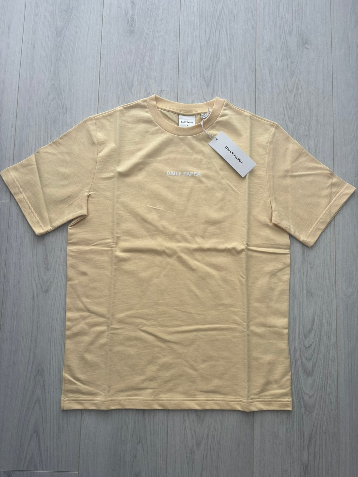 Daily Paper t-shirt maat S (nieuw), Geel, Nieuw, Ophalen of Verzenden, Korte mouw