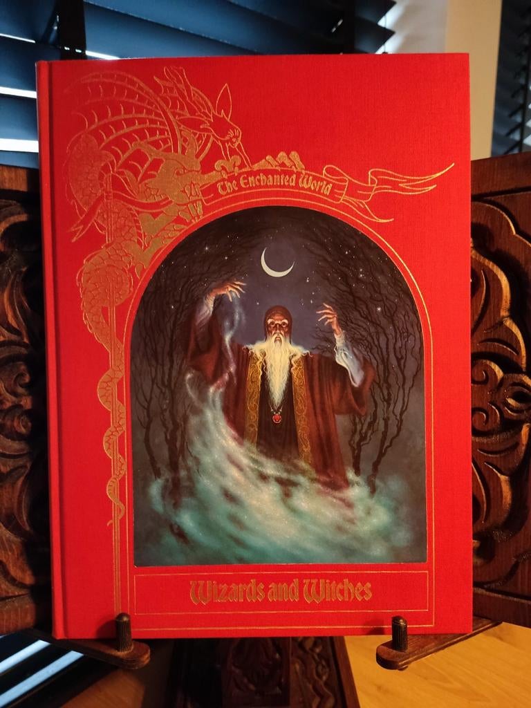 Wizards and witches, Ophalen of Verzenden, Zo goed als nieuw