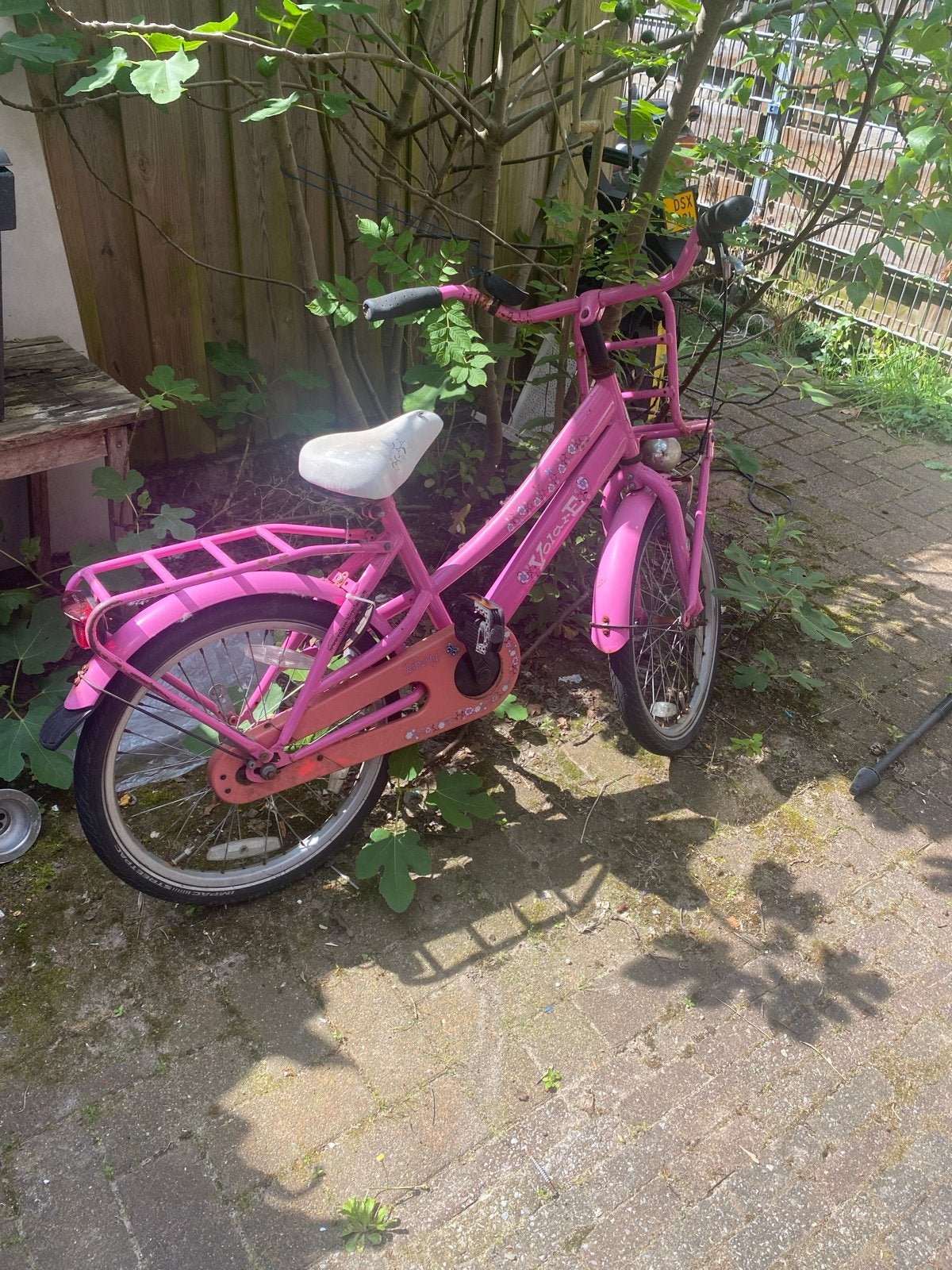 Roze kinderfiets met mandje - Volaare, Ophalen of Verzenden, Gebruikt, Velgrem, 16 tot 20 inch