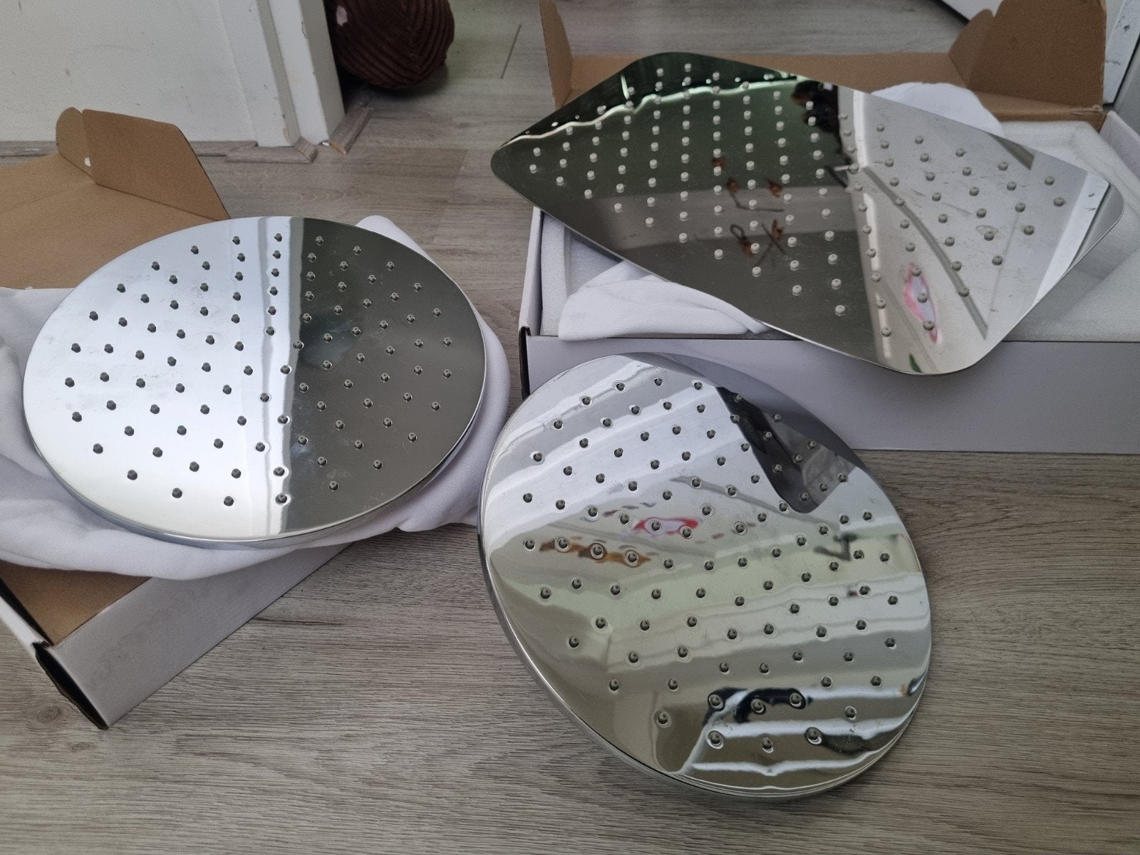 HSK Hoofddouche  2x rond 25 cm en 1x superval 25x40 cm,, Ophalen of Verzenden, Zo goed als nieuw, Chroom, Douche