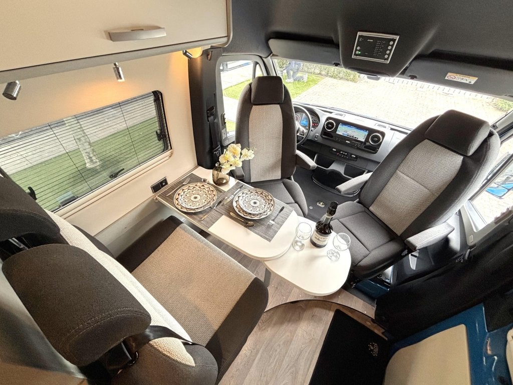 Hymer Free 600 S MERCEDES AUTOMAAT DWARSBED + HEFDAK 5.99M, Automaat, Buscamper of Camperbus, Bedrijf, Diesel