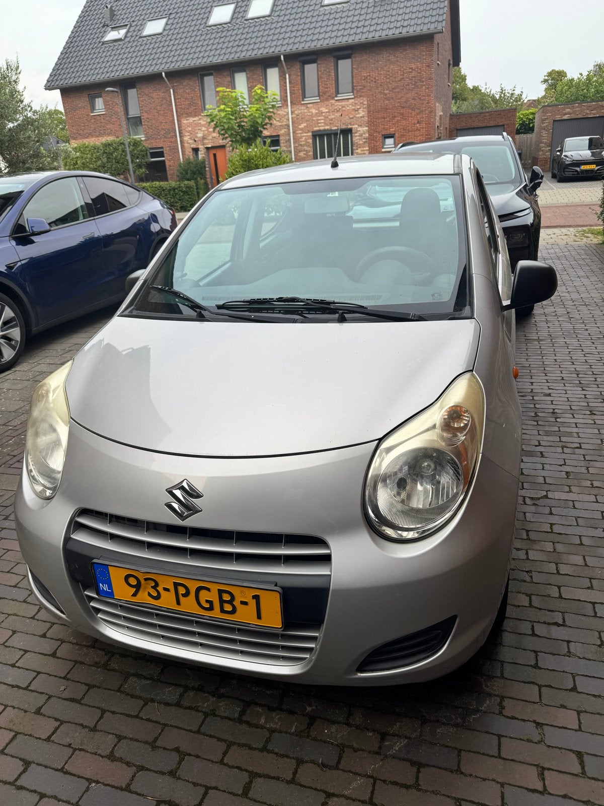 Suzuki Alto 1.0 2011 Grijs, Auto's, Voorwielaandrijving, 200 kg, 4 stoelen, Origineel Nederlands