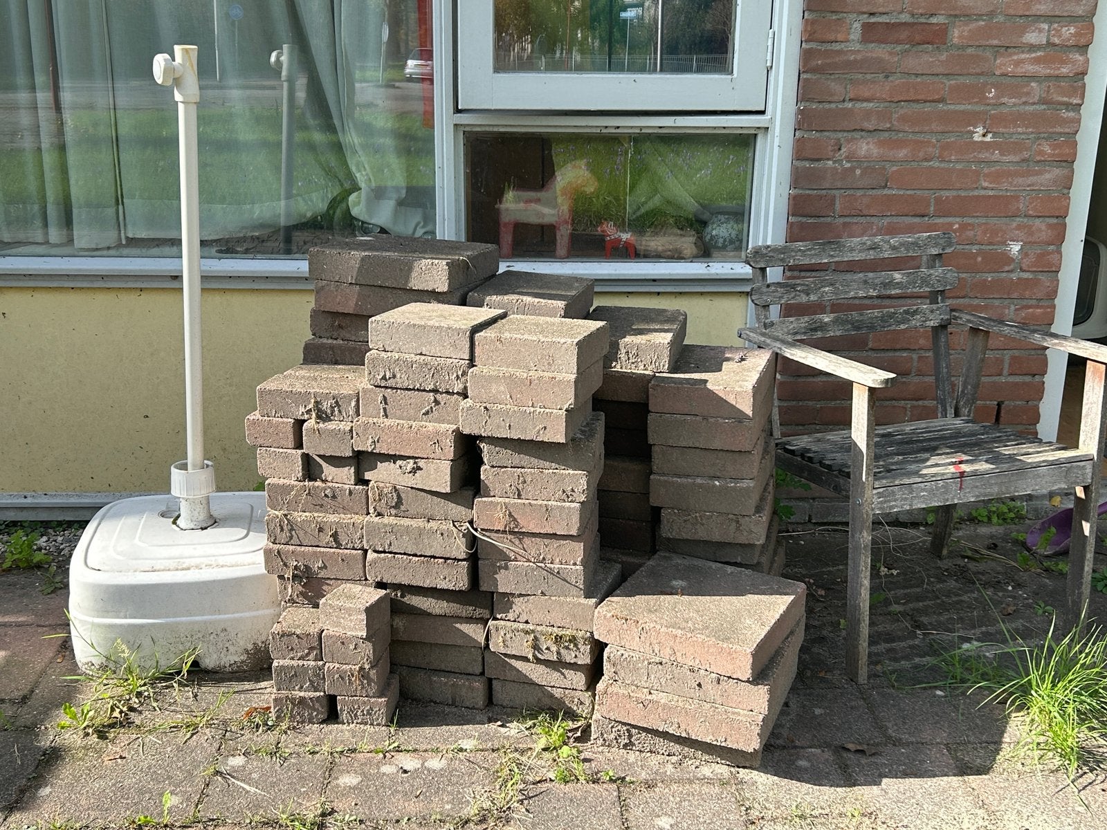 GRATIS tegels ophalen, Tuin en Terras, Ophalen, Zo goed als nieuw, Beton, Terrastegels