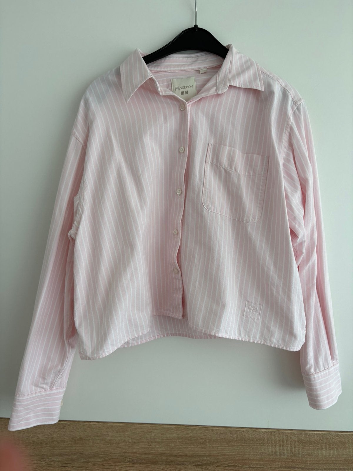 Uniqlo JW Anderson roze gestreepte overhemd maat L, Kleding | Dames, Blouses en Tunieken, Ophalen of Verzenden, Zo goed als nieuw