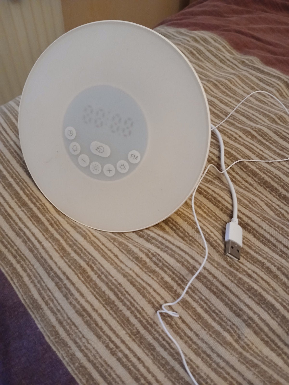 Merkloze Wake-up Light Wekker met FM Radio, Ophalen, Zo goed als nieuw, Digitaal