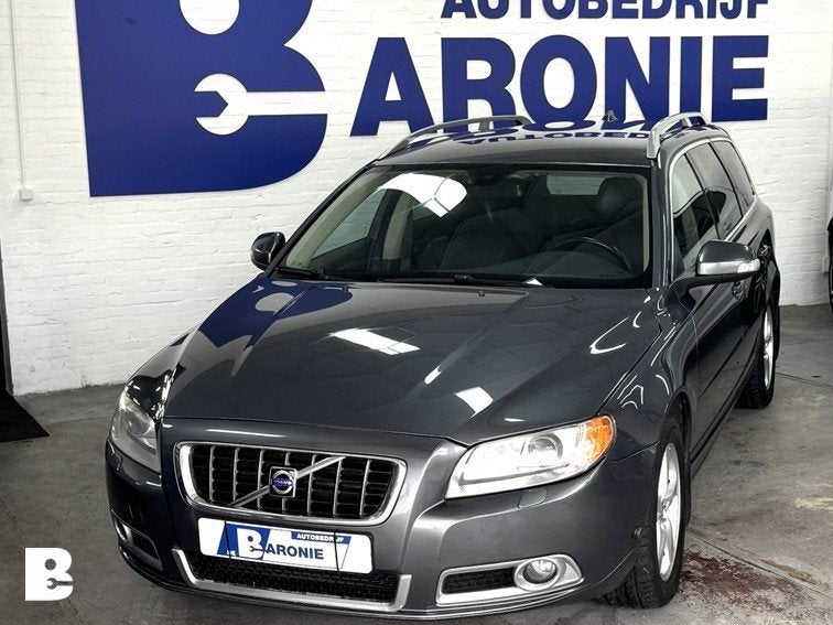 Volvo V70 2.5T Summum, Zwart, 2521 cc, Handgeschakeld, 93 €/maand