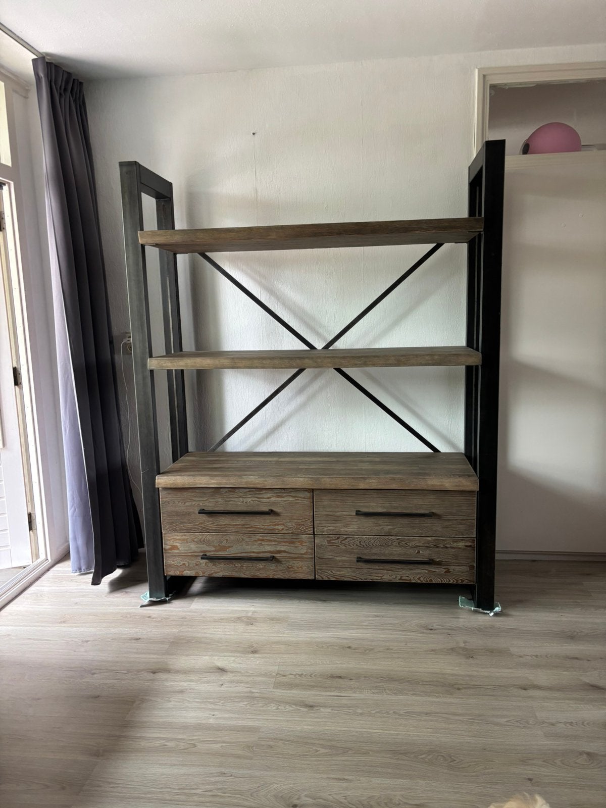 Douglas kast, Ophalen, Nieuw
