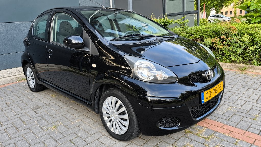 Toyota Aygo 1.0 12V 5DR-2011 Zwart|Airco| Elek.Ramen|CarPlay, Auto's, Voorwielaandrijving, 4 stoelen, Origineel Nederlands, Handgeschakeld
