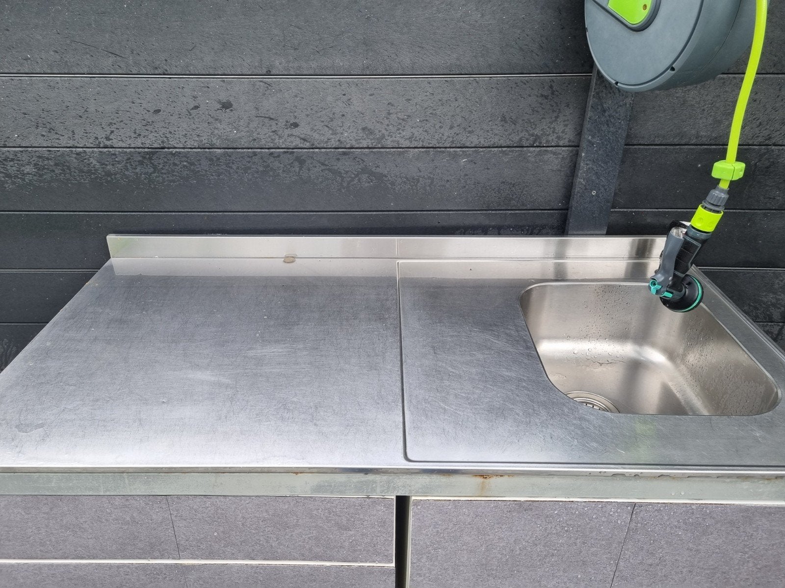 Buitenkeuken met spoelbak - RVS en tegels, Tuin en Terras, Ophalen of Verzenden, Gebruikt, Onbekend, Vrijstaand