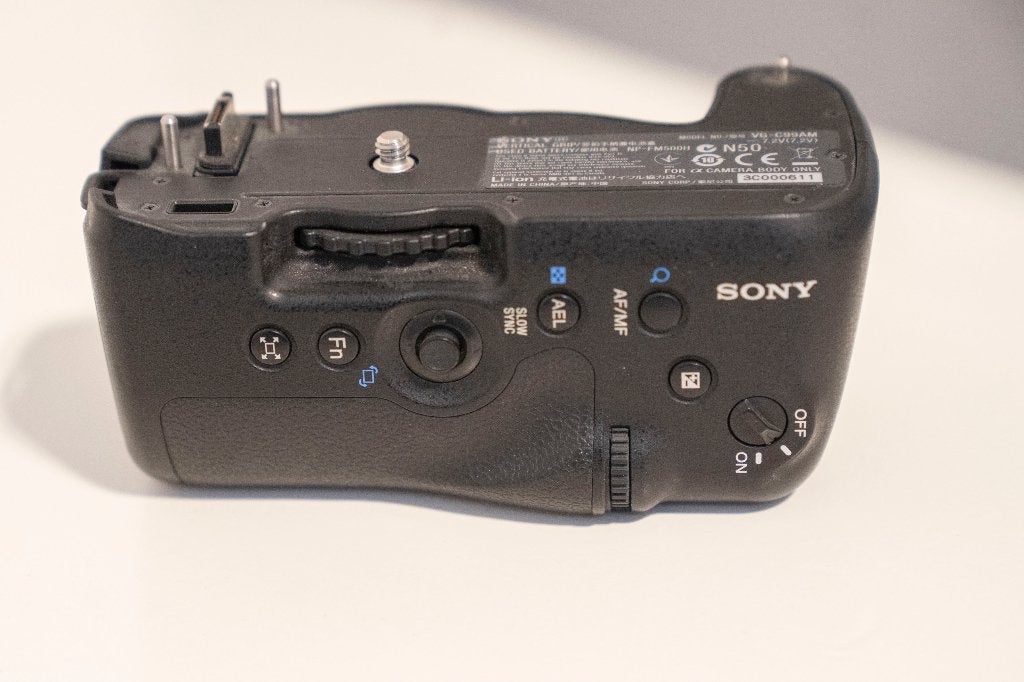 Sony verticale grip VG-C99AM, Ophalen of Verzenden, Zo goed als nieuw