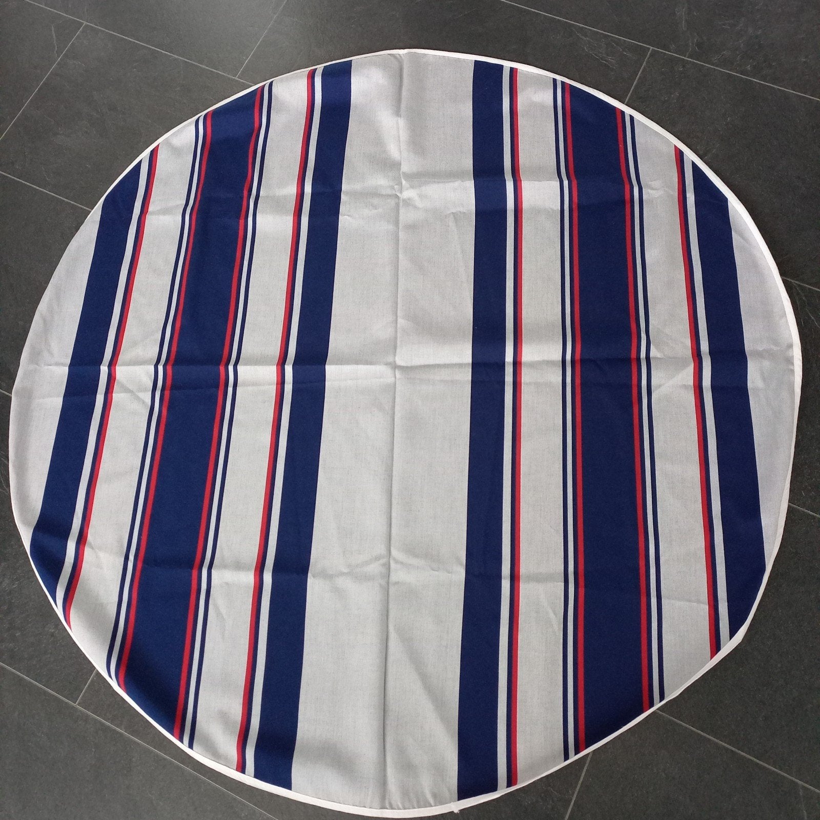 Buiten tafelkleed doorsnede 120 nu, Ophalen of Verzenden, Nieuw, Rond