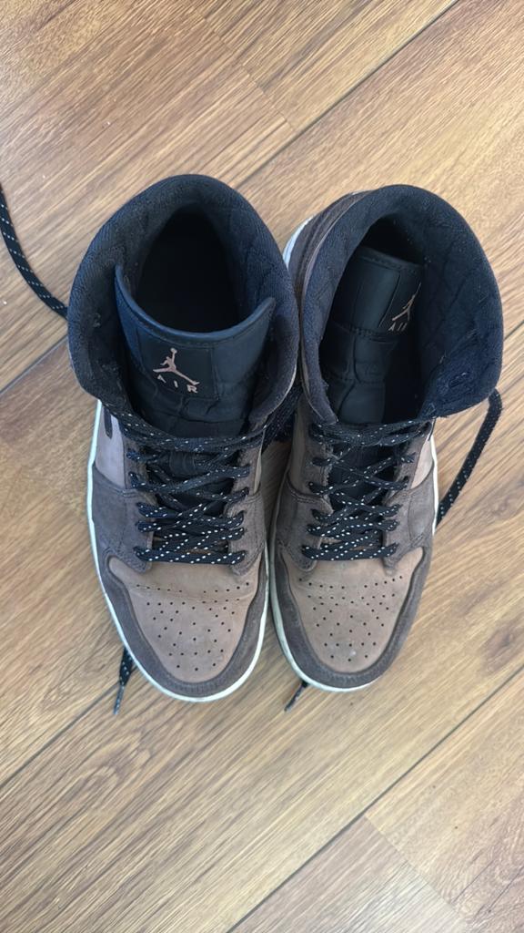 Nike Air Jordan 1 Mid "Dark Chocolate, Ophalen of Verzenden, Gedragen, Overige kleuren