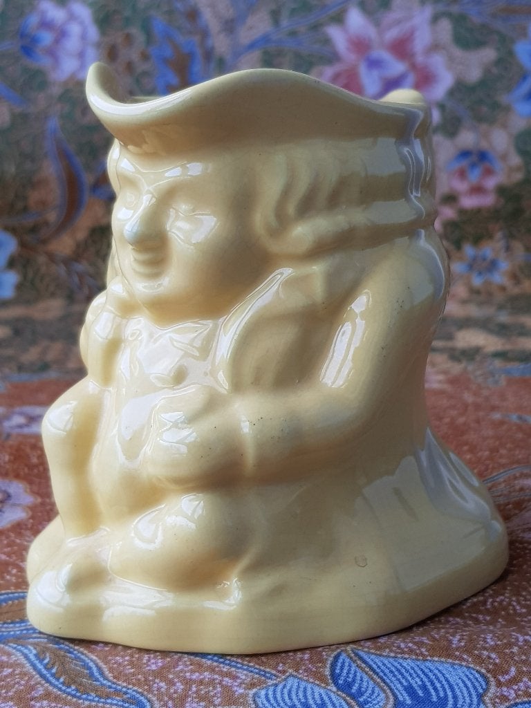 Mooie zeldzame oude Toby jug uit Engeland 11,2 cm., Antiek en Kunst, Ophalen of Verzenden