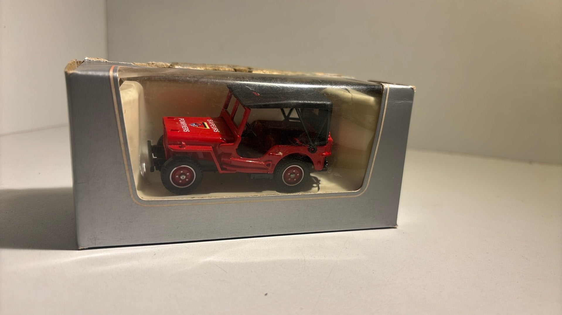 Jeep willy pompiers solido 1.43, Auto, Solido, Ophalen of Verzenden, A