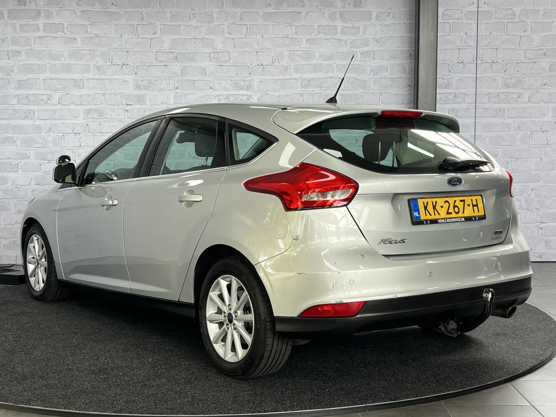 Ford Focus 1.5 Titanium Edition Automaat Navigatie Cruise St, Auto's, Ford, Stof, 4 cilinders, Automatische klimaatregeling, 1500 kg