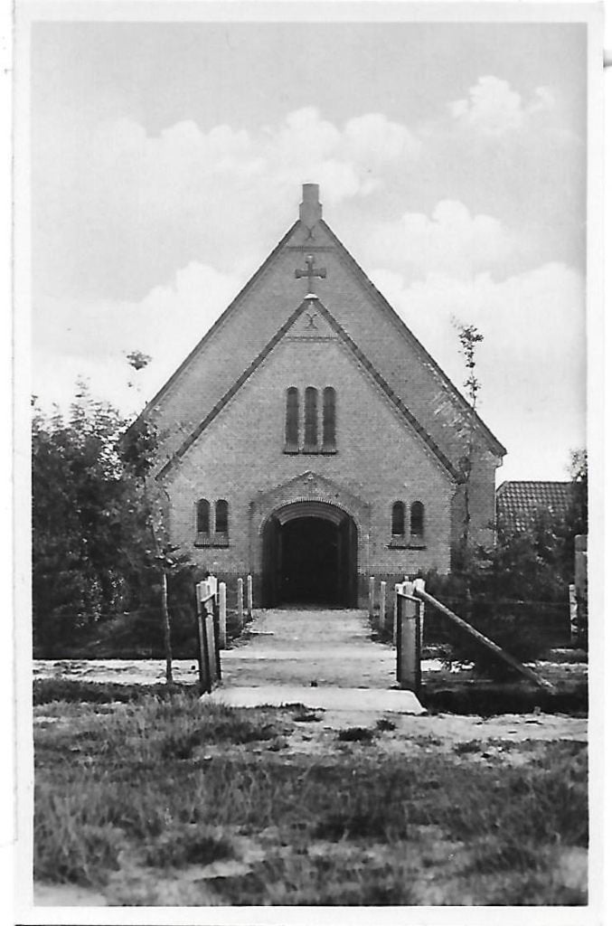 Amsterdamscheveld kerk ongelopen oude Ansichtkaart ( A2138, Ophalen of Verzenden, 1940 tot 1960, Ongelopen