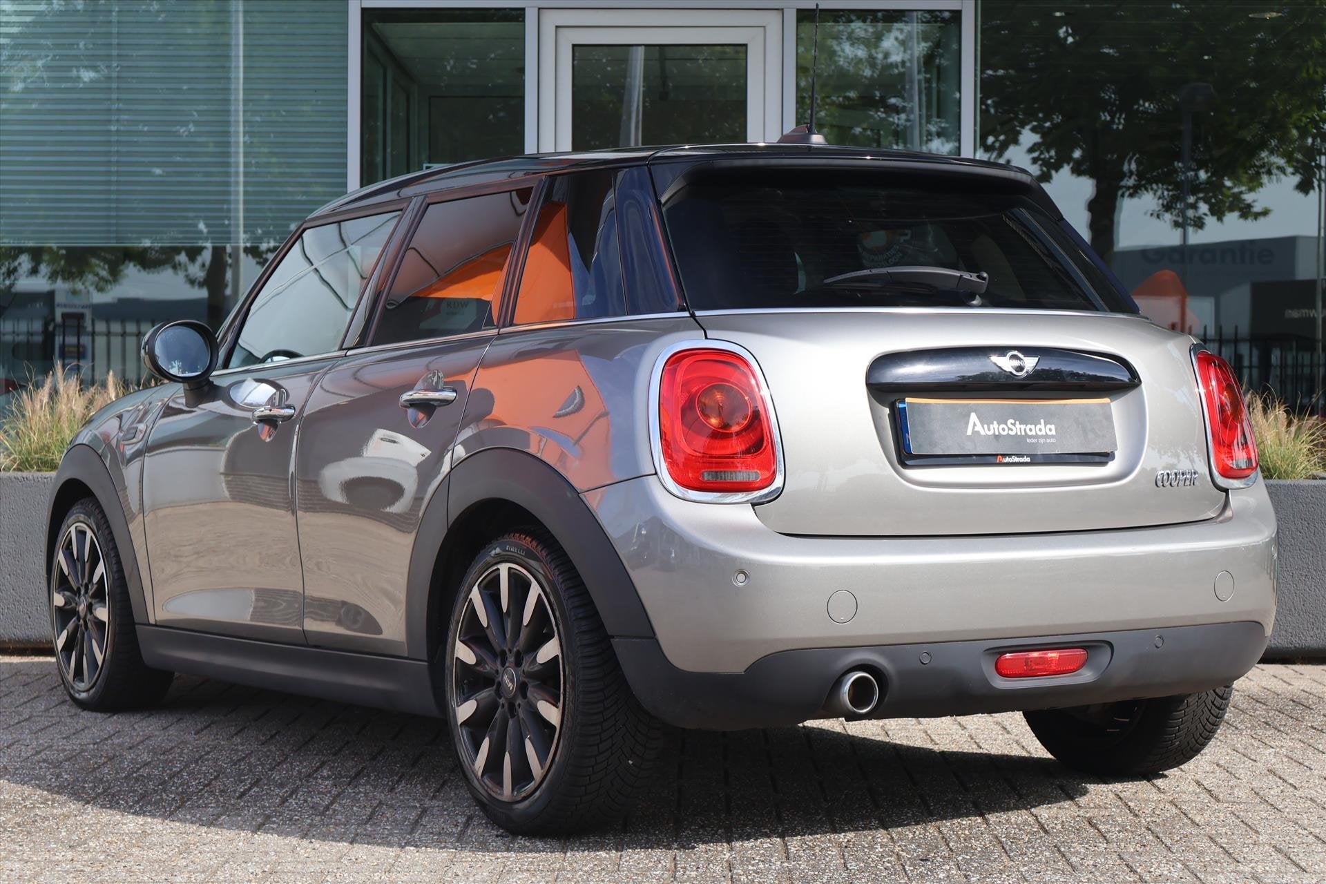Mini Mini 1.5 Cooper Chili 136PK I LED I Cruise I Climate I, Auto's, Mini, Dealer onderhouden, 136 pk, Gebruikt, Met garantie (alle)