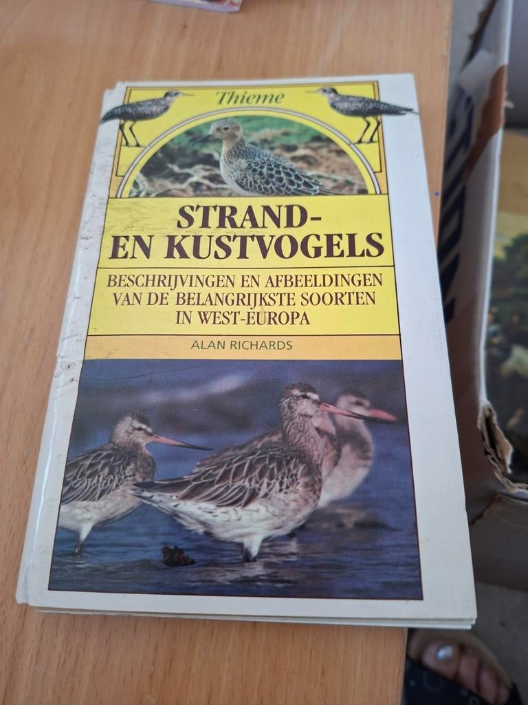 Verschillende jagers boeken, Boeken, Natuur, Ophalen of Verzenden, Zo goed als nieuw, Vogels