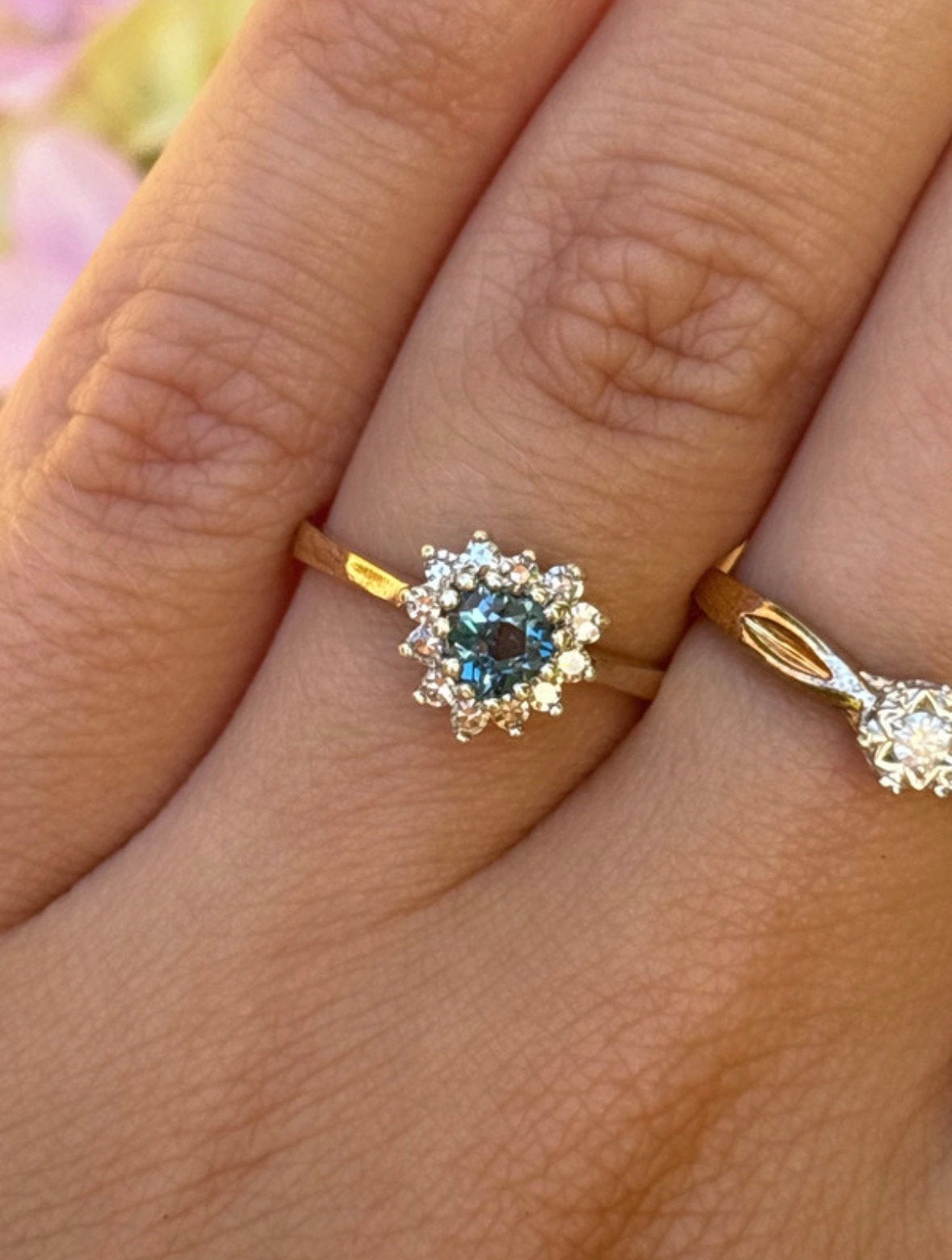 Vintage 9 karaat gouden ring met blauwe steen en diamantjes, Dame, Goud, Goud, Met edelsteen