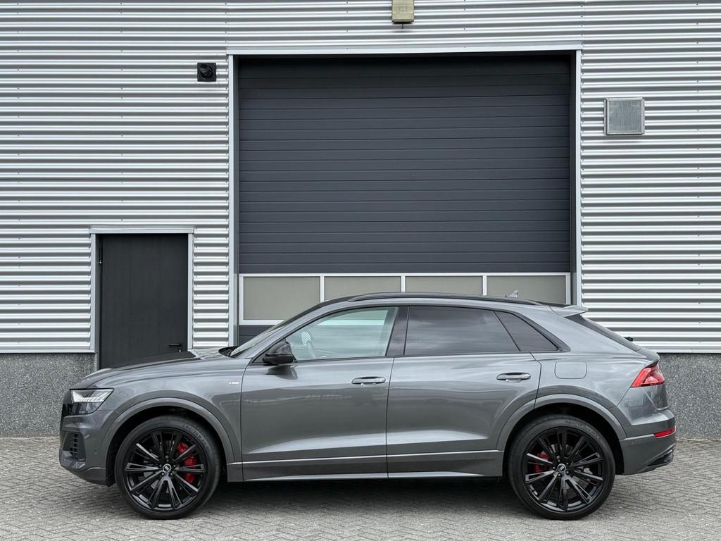 Audi Q8 55 TFSI e quattro S-line Matrix 23 Inch Luchtvering, Automaat, 14 kWh, Gebruikt, 2995 cc