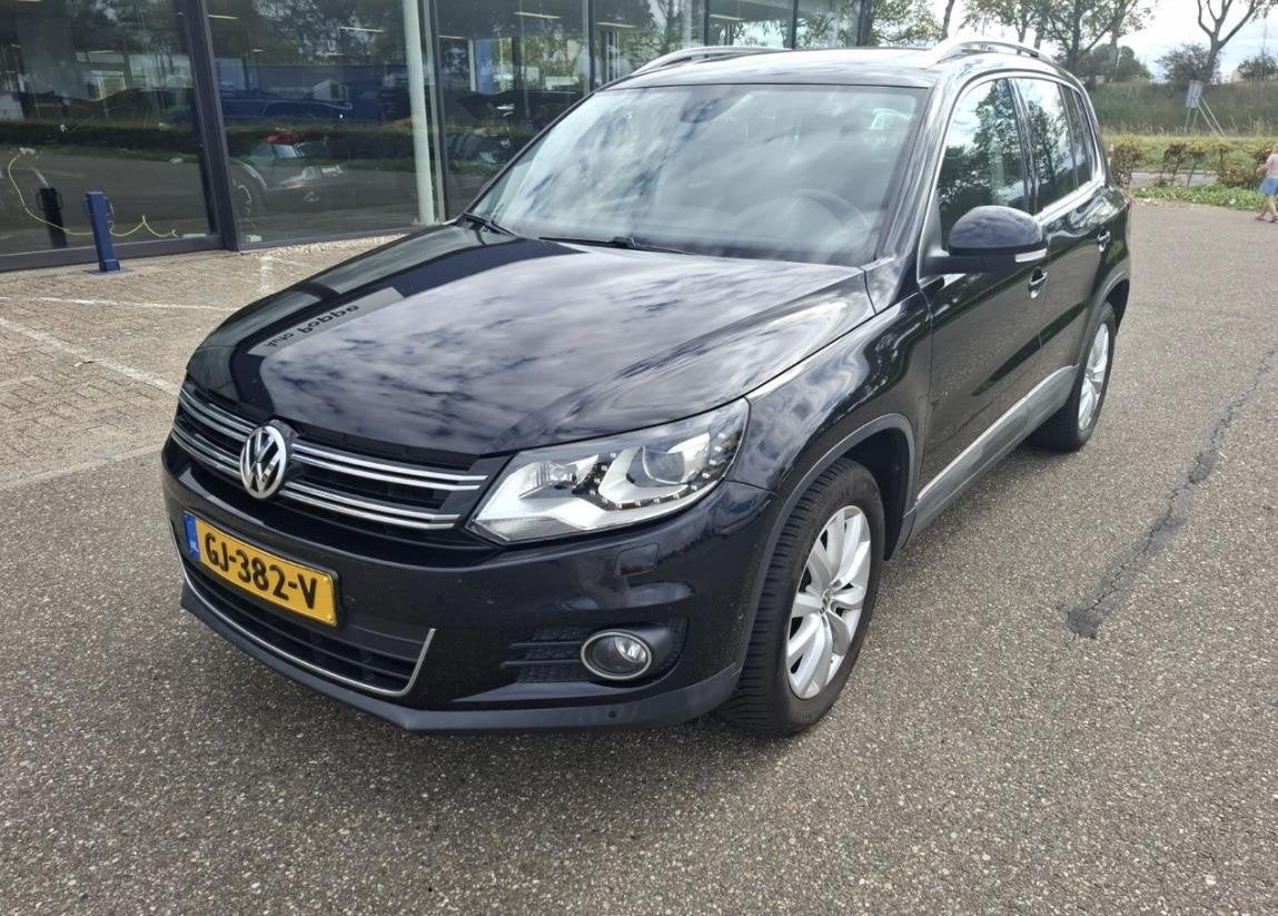 Volkswagen Tiguan 1.4 TSI Sport&Style | Orig NL | 1eig | Pan, Voorwielaandrijving, 15 km/l, Gebruikt, Zwart