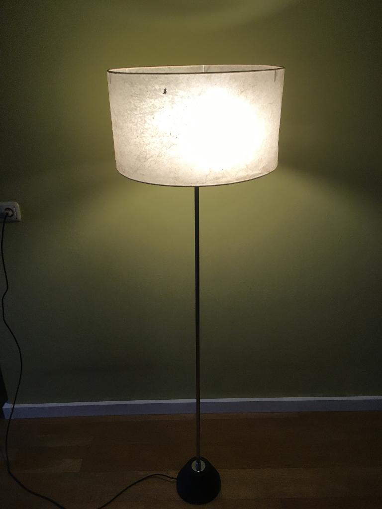 staande 60 jaren lamp Arteluce?, Huis en Inrichting, Lampen | Vloerlampen, Gebruikt, Sixties design, Ophalen of Verzenden, Metaal